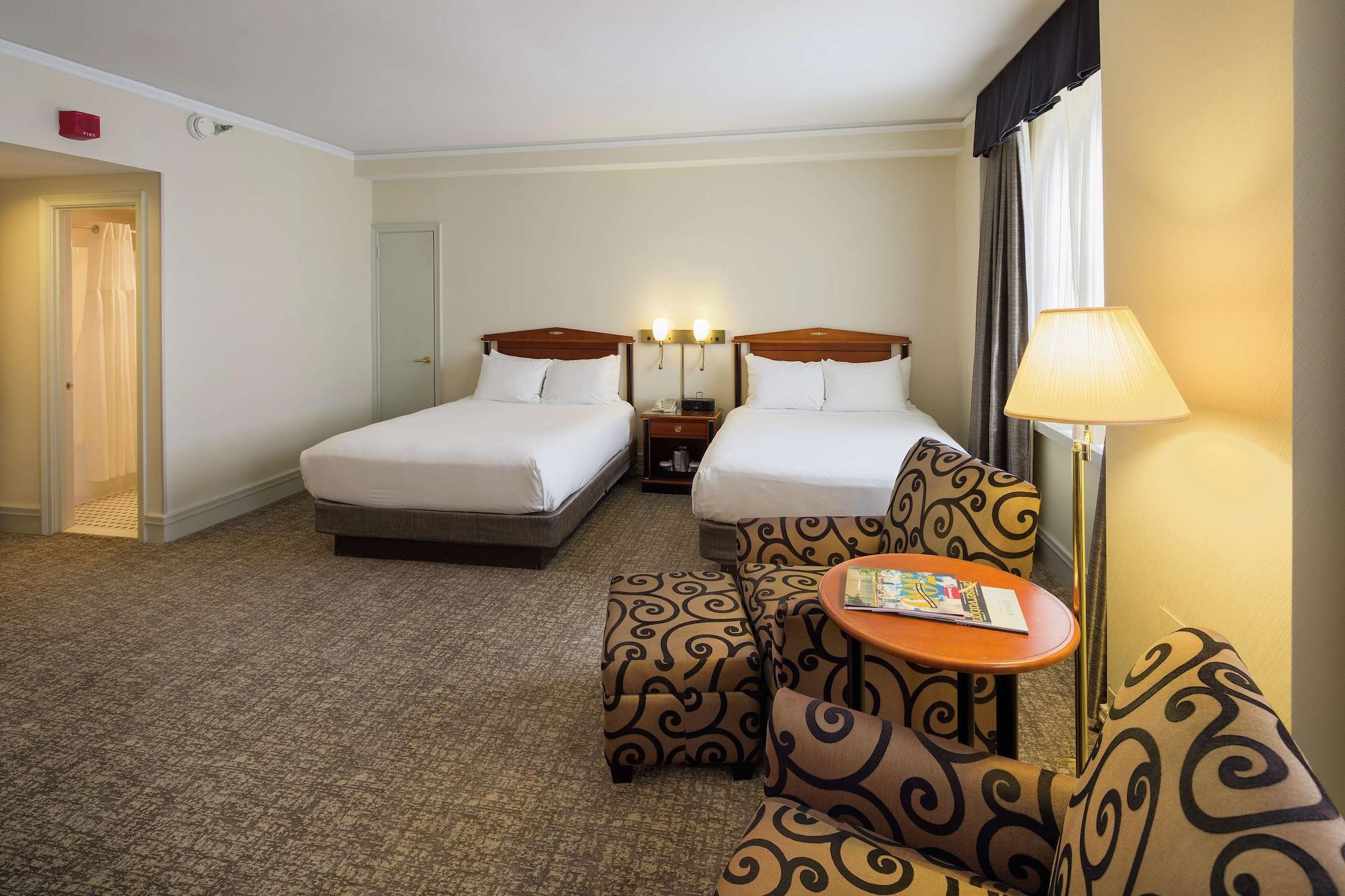 Hilton Netherland Plaza Hotel
