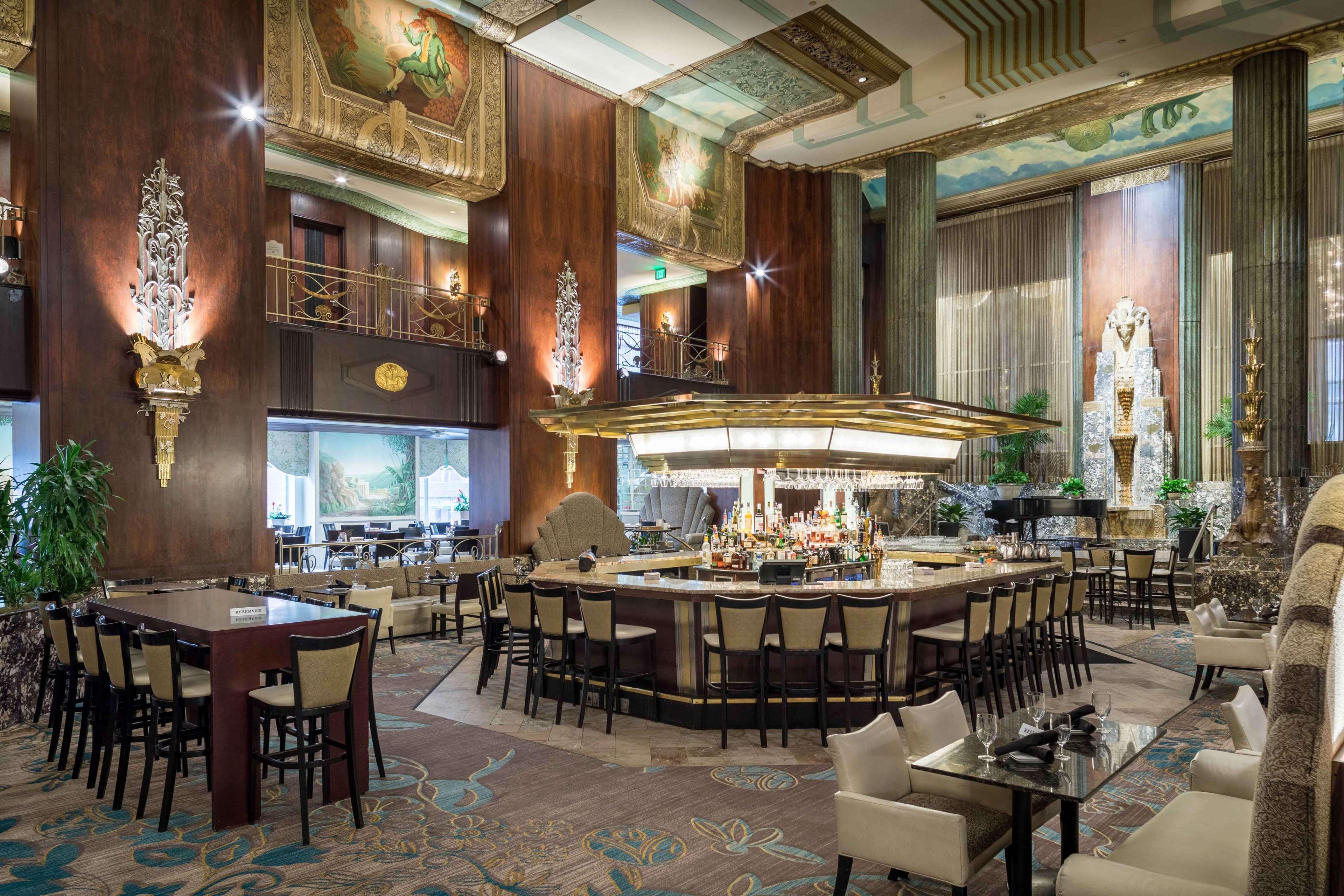 Hotel Hilton Netherland Plaza
