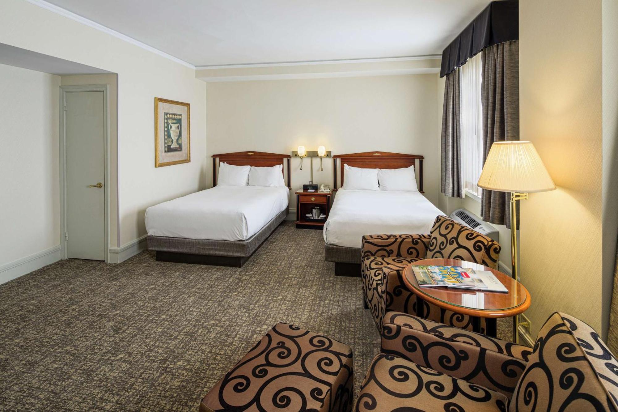 Hilton Netherland Plaza